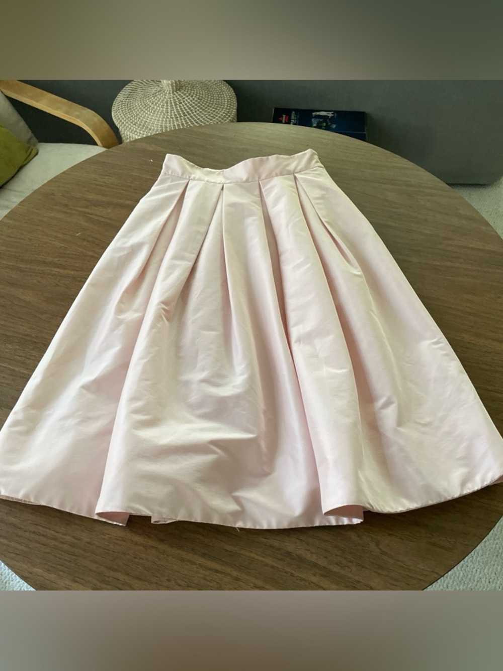 Women's Pleated Midi Skirt in Light Pink